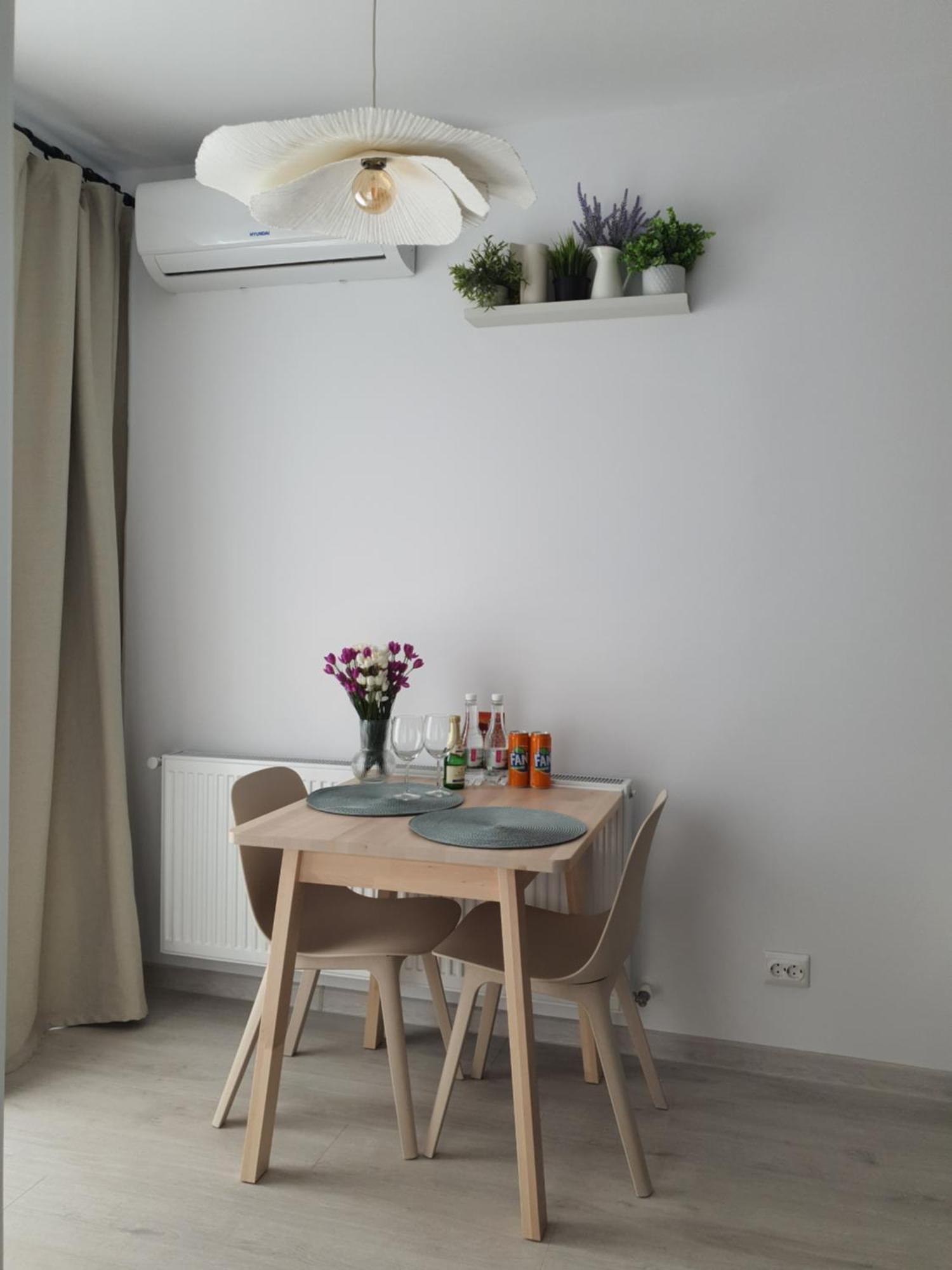 Premium Hils Brauner Studio Boekarest Buitenkant foto